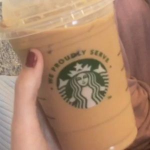 Meet your Posher, Kaitlin